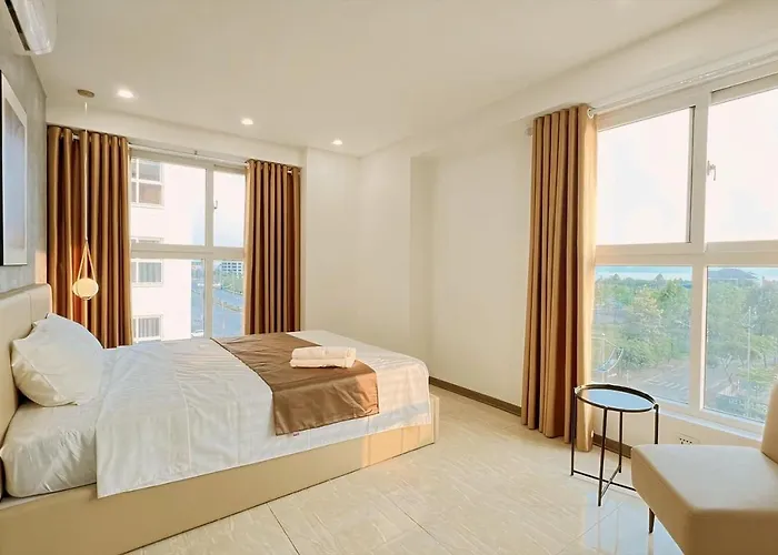 New Life Pearl Home 3 Bedroom 下龍